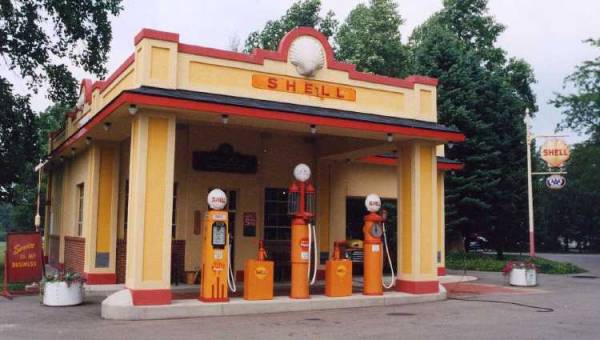 Shell Station  By Sherry Binkowski